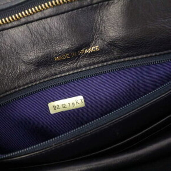 Chanel V Stitch Shoulder Bag Lambskin Navy Blue Red - Picture 7 of 10